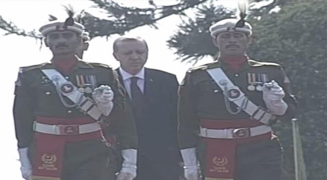 Erdoğan Pakistan’da Resmi Törenle Karşılandı