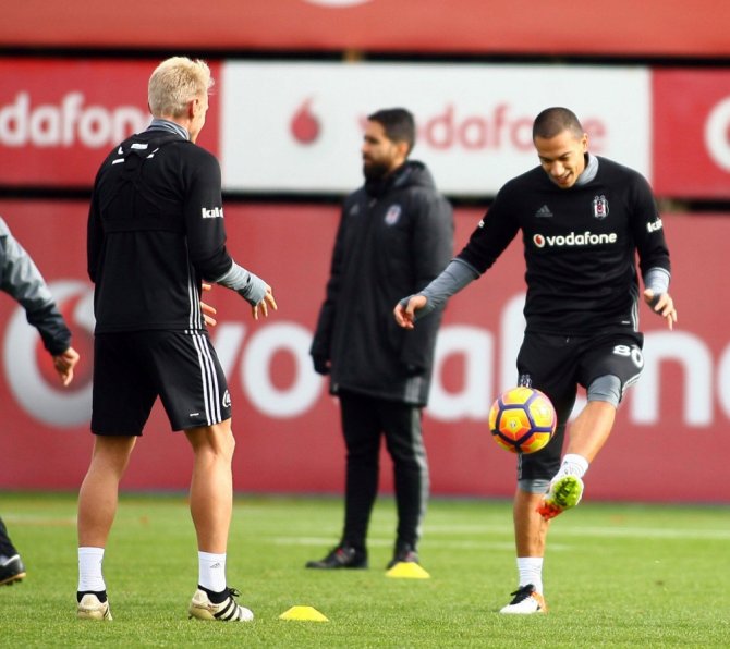 Beşiktaş’ta Adanaspor Mesaisi Sürüyor