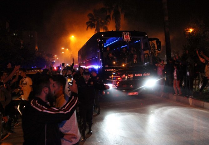 Beşiktaş Kafilesi Adana’da