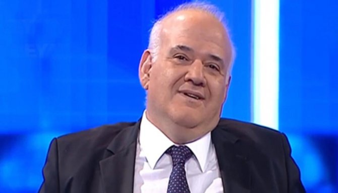 Rasim Ozan Kütahyalı’ya “17 Yıl” Göndermesi