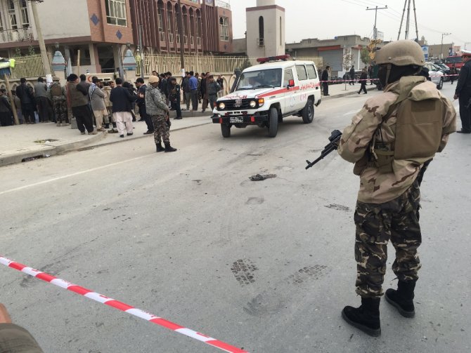 Camiye İntihar Saldırısı: 27 Ölü