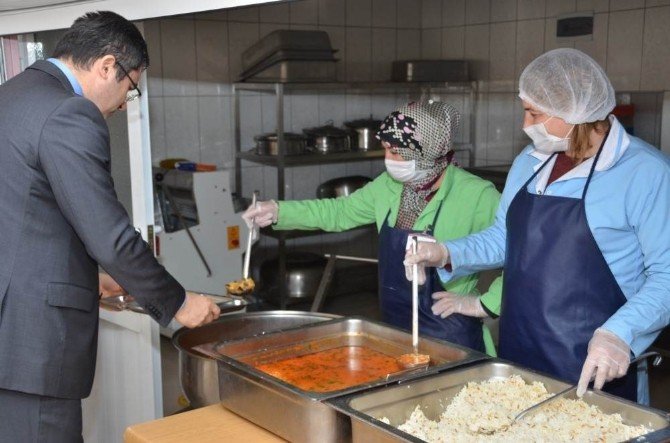Vali Memiş’ten Gümüşhane Lisesi’ne Öğretmenler Günü Ziyareti