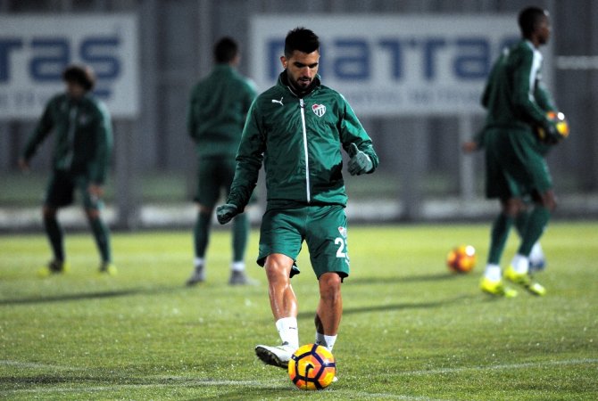 Bursaspor, Galatasaray’a Bileniyor
