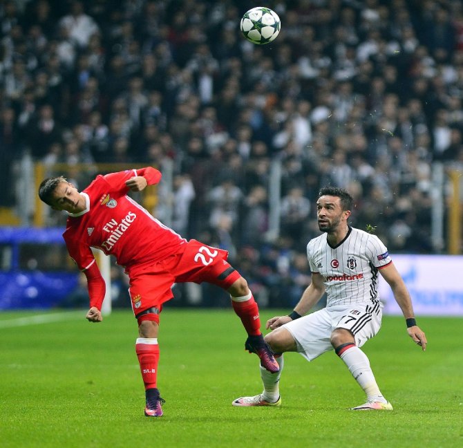 İlk Yarı Benfica’nın