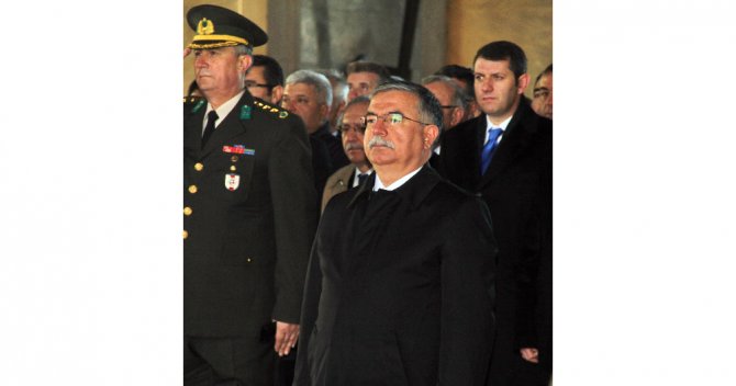 Bakan Ve Öğretmenlerden Anıtkabir’e Ziyaret
