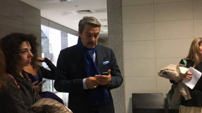 Kadir İnanır, Sevgilisi Jülide Kural’a Destek İçin Adliyede