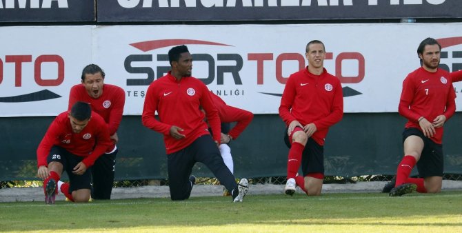 Eto’o Takımla Çalıştı