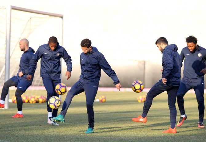 Osmanlıspor 2 Eksikle Çalıştı
