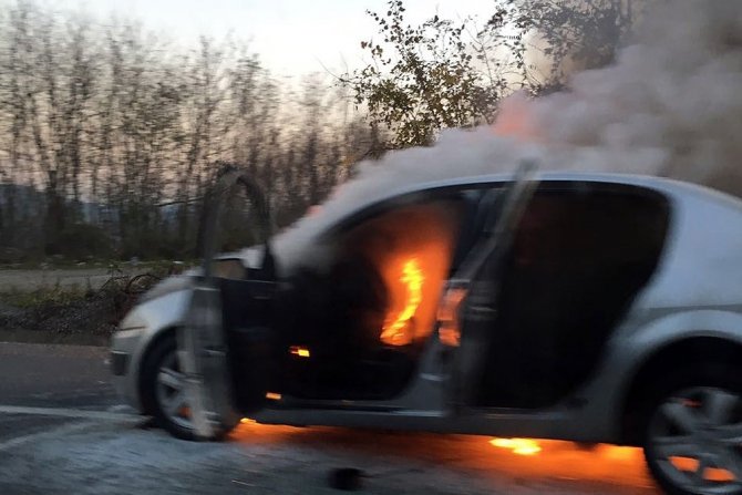 Seyir Halindeyken Alev Topuna Döndü