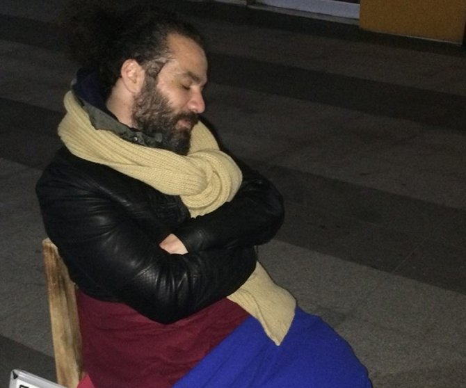 Oturan Adam Hastaneye Kaldırıldı