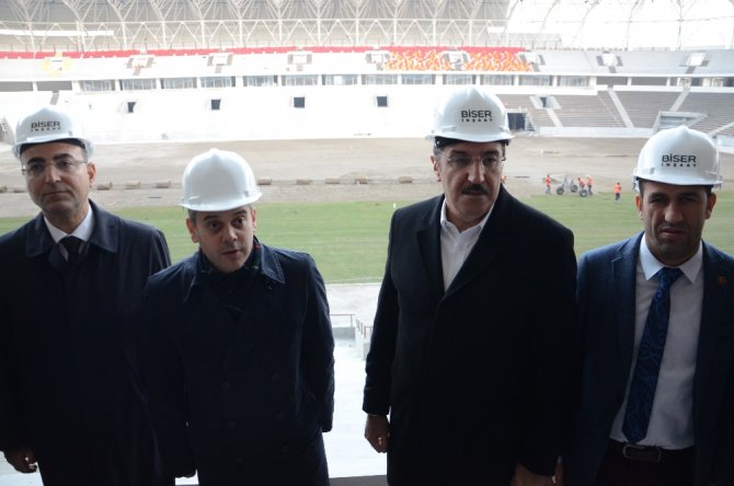 Bakanlar Spor Tesislerini İnceledi