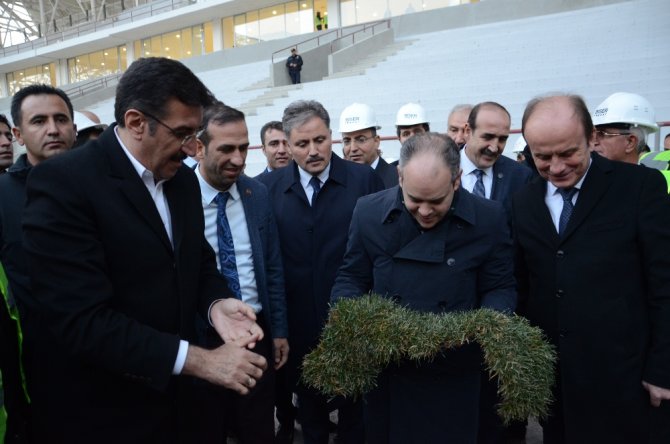Bakanlar Spor Tesislerini İnceledi