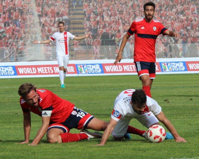 İzmir Ekibi 3 Puanı Tek Golle Aldı