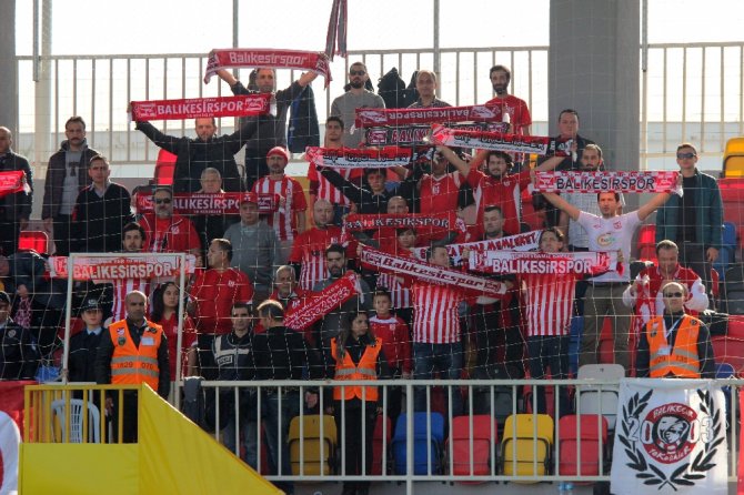İzmir Ekibi 3 Puanı Tek Golle Aldı