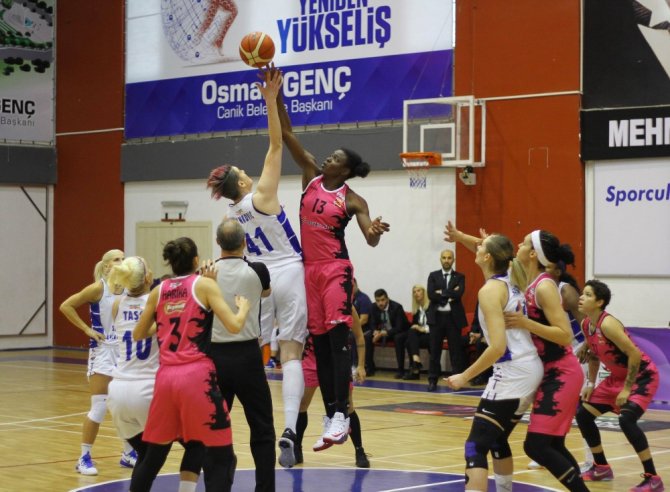 Samsun Canik Belediye İlk Galibiyetini Aldı