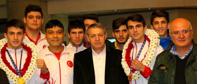 Dünya Şampiyonuna Özel Karşılama