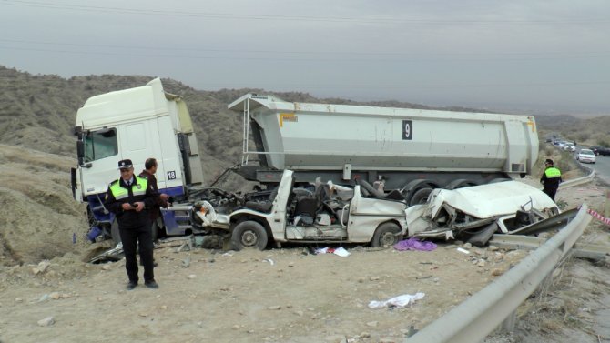 Girne’de Feci Kaza: 5 Ölü!