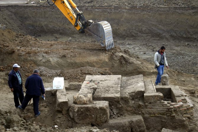 Yurt İnşaatı Kazısından Antik Mezar Çıktı
