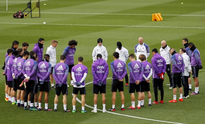Real Madrid’den ’Chapecoense’ İçin Saygı Duruşu