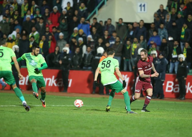 İlk Yarı Golsüz Geçildi