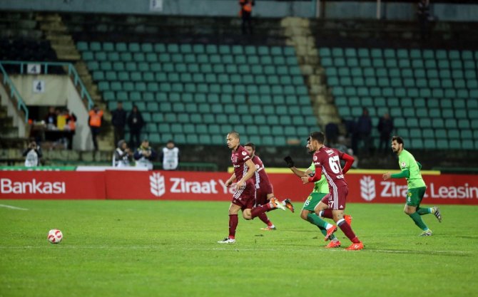 İlk Yarı Golsüz Geçildi