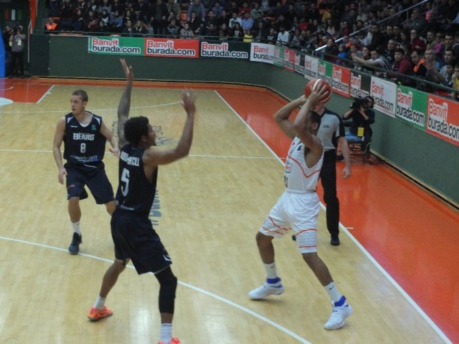 Banvit Evinde Kazandı