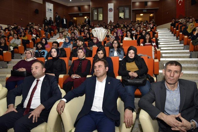 Gümüşhane’de ‘Küresel Güçlerin Yönetim Tercihleri’ Konferansı