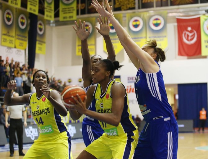 Fenerbahçe İlk Mağlubiyetini Aldı