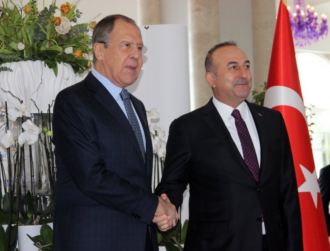 Çavuşoğlu Lavrov’la Bir Araya Geldi