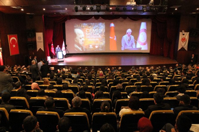 Cemil Meriç 100 Yaşında