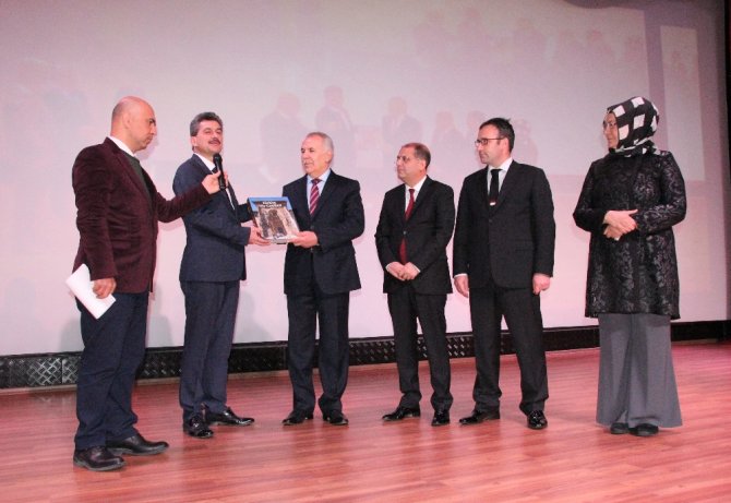 Cemil Meriç 100 Yaşında