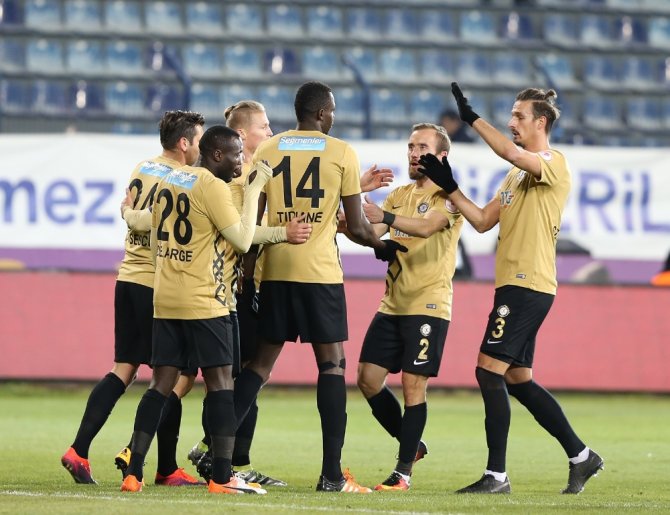Osmanlıspor Rakibine Acımadı