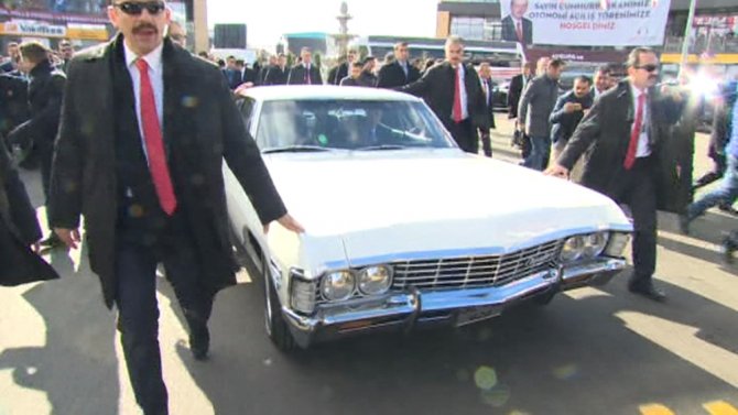 Cumhurbaşkanı Erdoğan Klasik Otomobil Kullandı