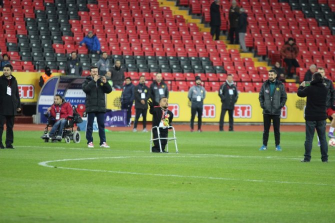 Eskişehirspor Sevgisi Engel Tanımadı