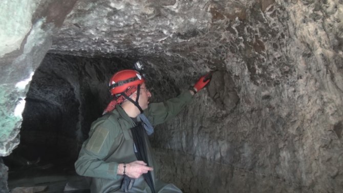Şehrin Göbeğinde 2 Bin 500 Yıllık Mağara Bulundu