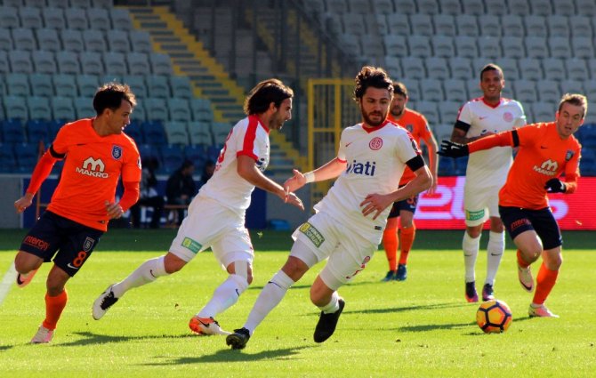 Antalyaspor’dan Lidere Çelme