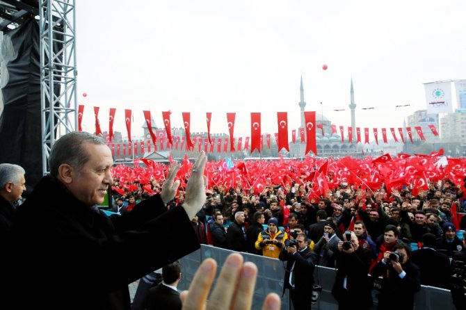 “Karşılıksız Para Basıyorlar”