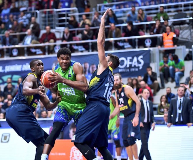 Madrid’i Deviren Fener Tofaş’a Boyun Eğdi!