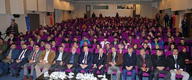 Trabzon’da “15 Temmuz Ve Yeniden Diriliş” Konferansı Gerçekleştirildi