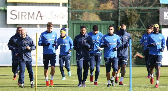 Fenerbahçe’de Feyenoord Mesaisi Başladı