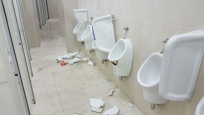 Taraftarlar Stadı Savaş Alanına Çevirdi