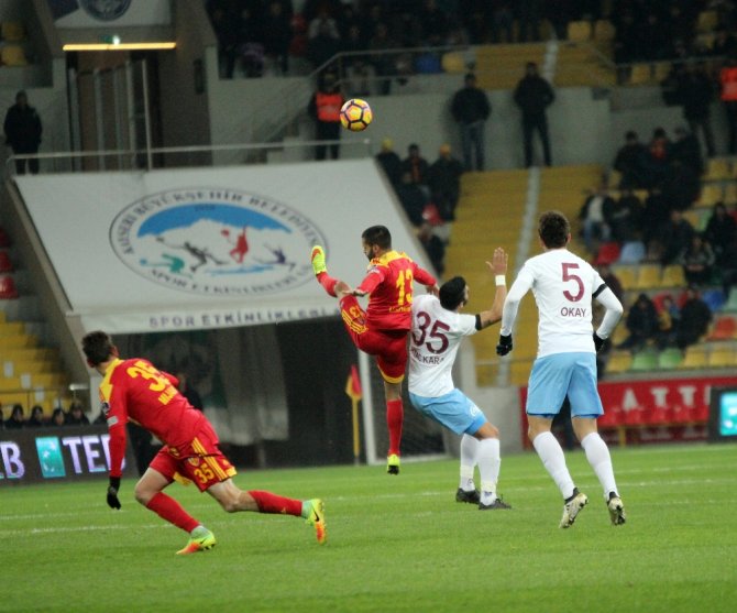 İlk Yarıda Tek Gol Var