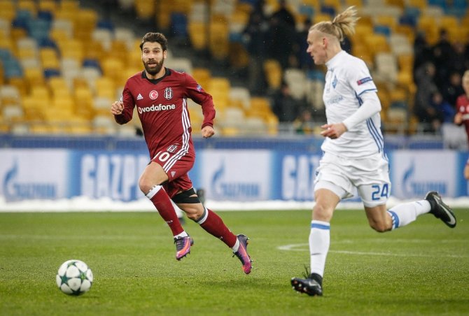 İlk Yarıda 4 Gol, 1 Penaltı, 1 Kırmızı