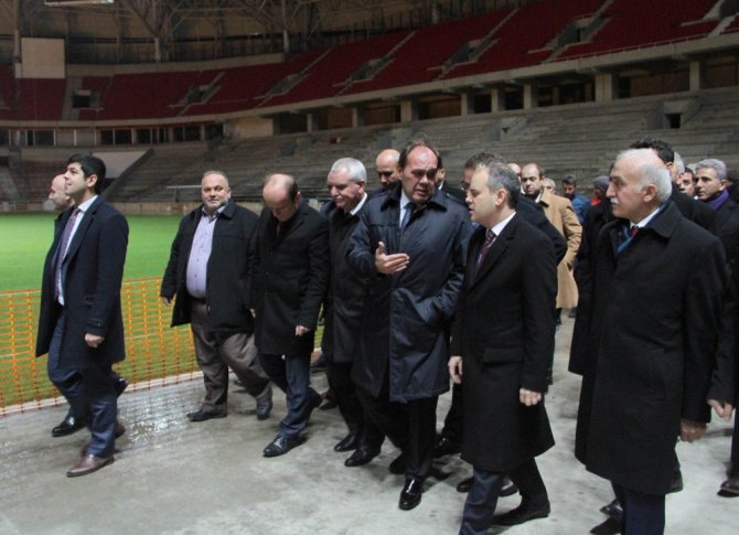 Bakan Kılıç Ve Demirören, Yeni Stadyumu İnceledi