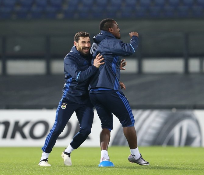 Fenerbahçe, Feyenoord Sınavına Hazır