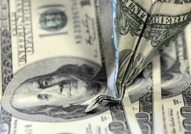 Dolar 3,35’e Kara Geriledi