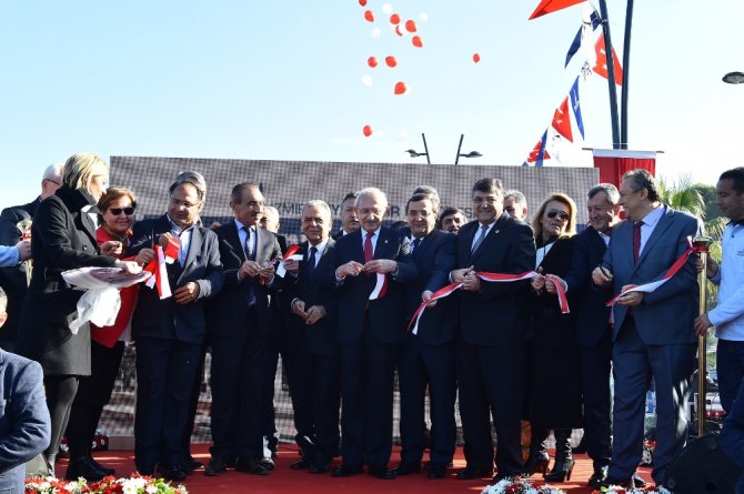 Kılıçdaroğlu İzmir’de Açılış Yaptı