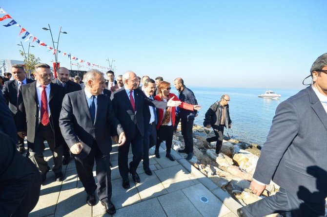 Kılıçdaroğlu İzmir’de Açılış Yaptı