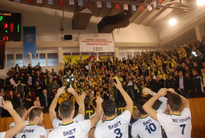 Fenerbahçe Maçında Taraftarlar Arasıdna Gerginlik