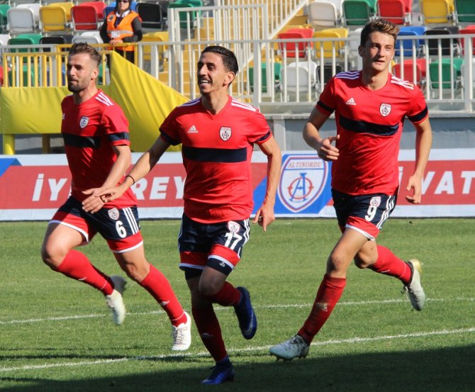 İzmir’de Puanlar Paylaşıldı